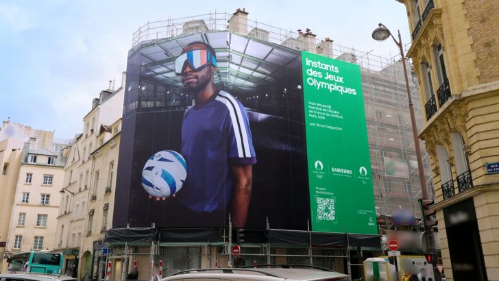 Samsung-Mobile-Paris-2024-OOH-Campaign_RaymondSimon_dl3.jpg