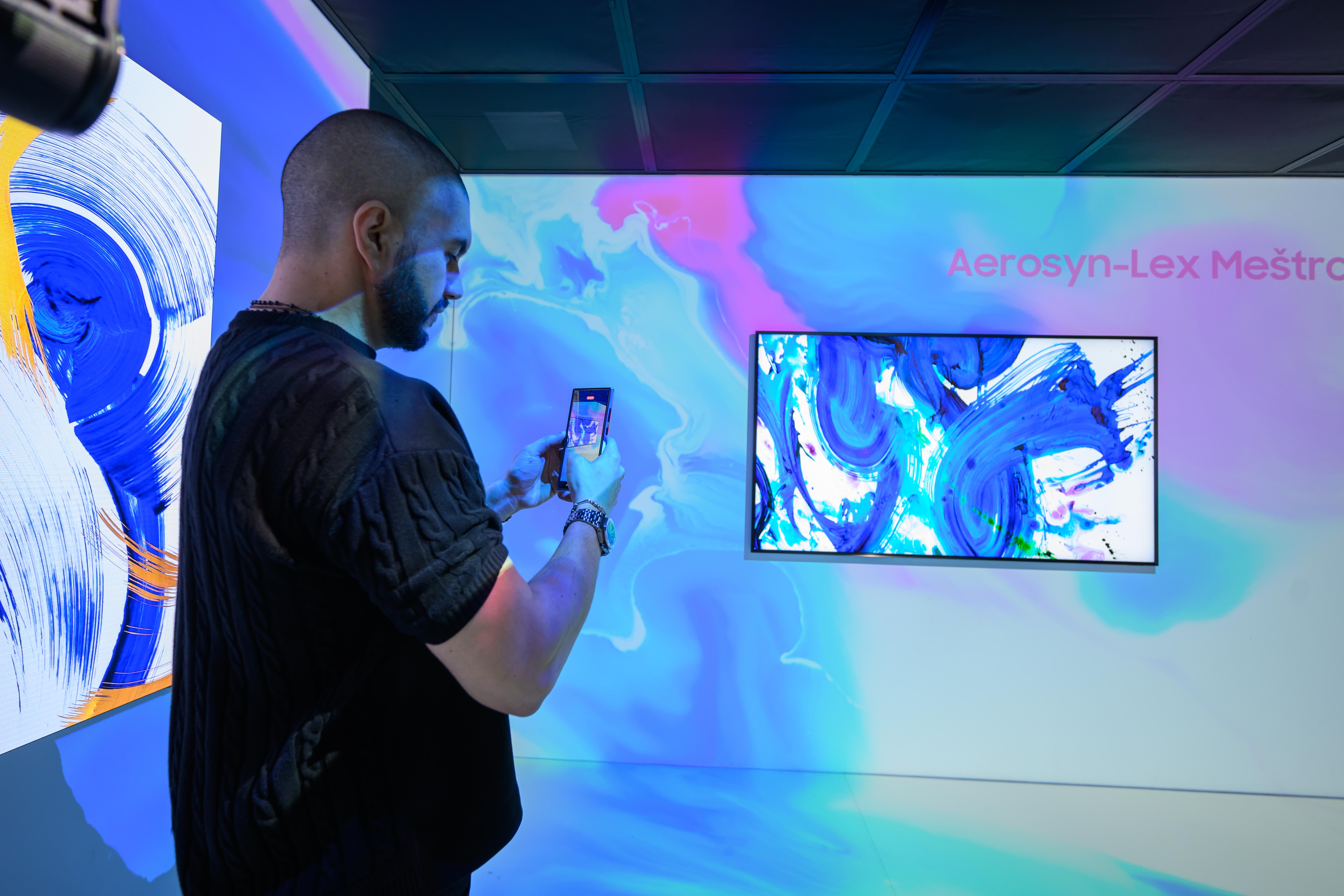 Samsung-TVs-and-Displays-Art-Basel-Hong-Kong-Samsung-ArtCube-Official-Art-TV-Partner-2025_dl10.jpg