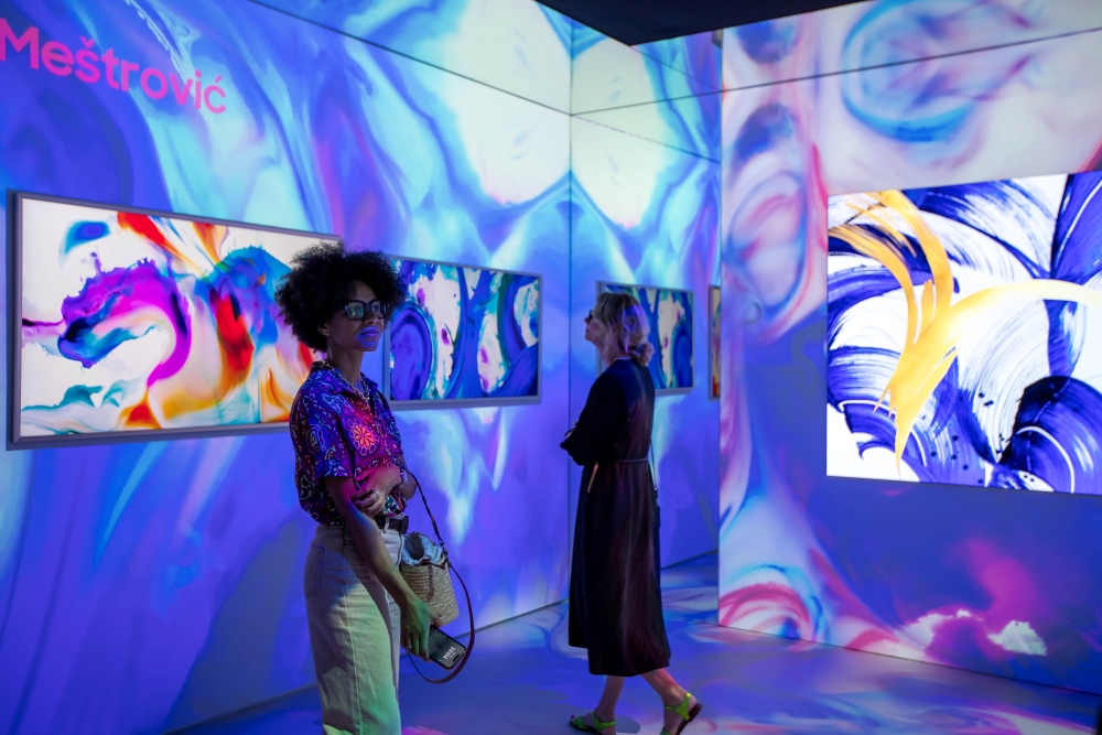 Samsung-TVs-and-Displays-Samsung-Art-Sto