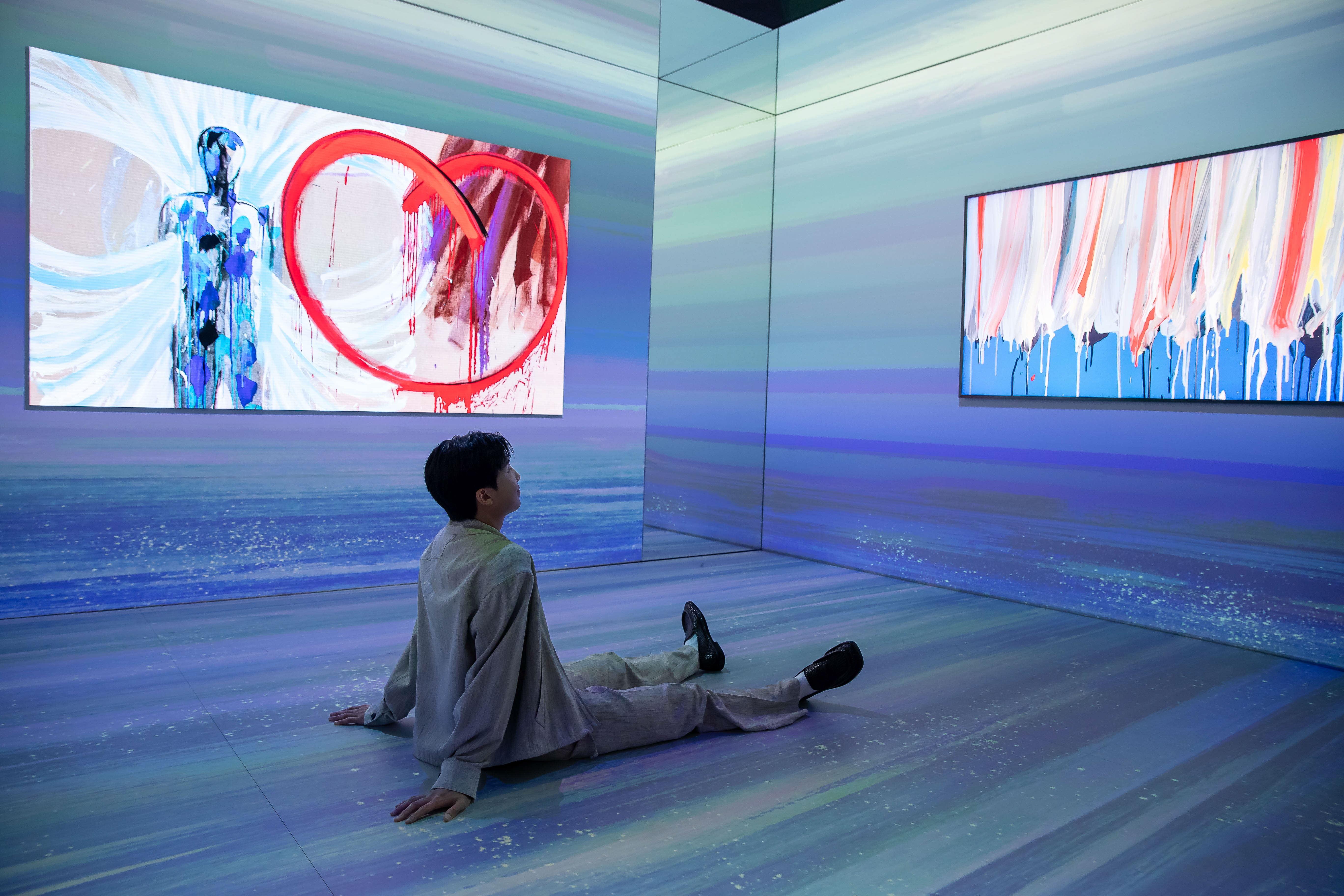 Samsung-TVs-and-Displays-Samsung-Art-TV-RM-of-BTS-at-Art-Basel-Basel_dl9.jpg