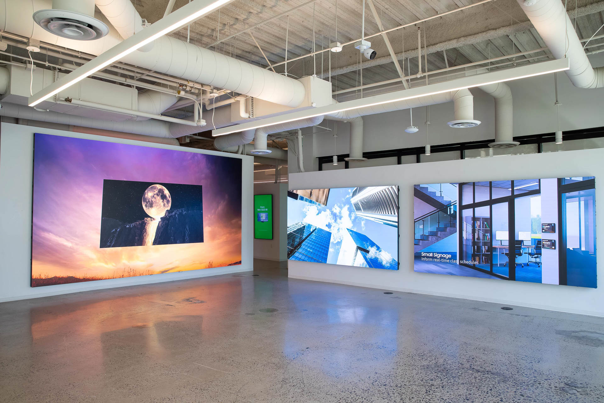 Samsung-TVs-and-Displays-Connected-Experience-Center-Irvine-Where-Innovation-Meets-Industry-B2B-Showroom_dl2.jpg