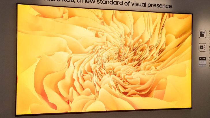 Samsung-TVs-and-Displays-ISE-2026-Spatial-Signage-Samsung-Launches-Glasses-Free-3D-Digital-Signage_dl7_ff.jpg