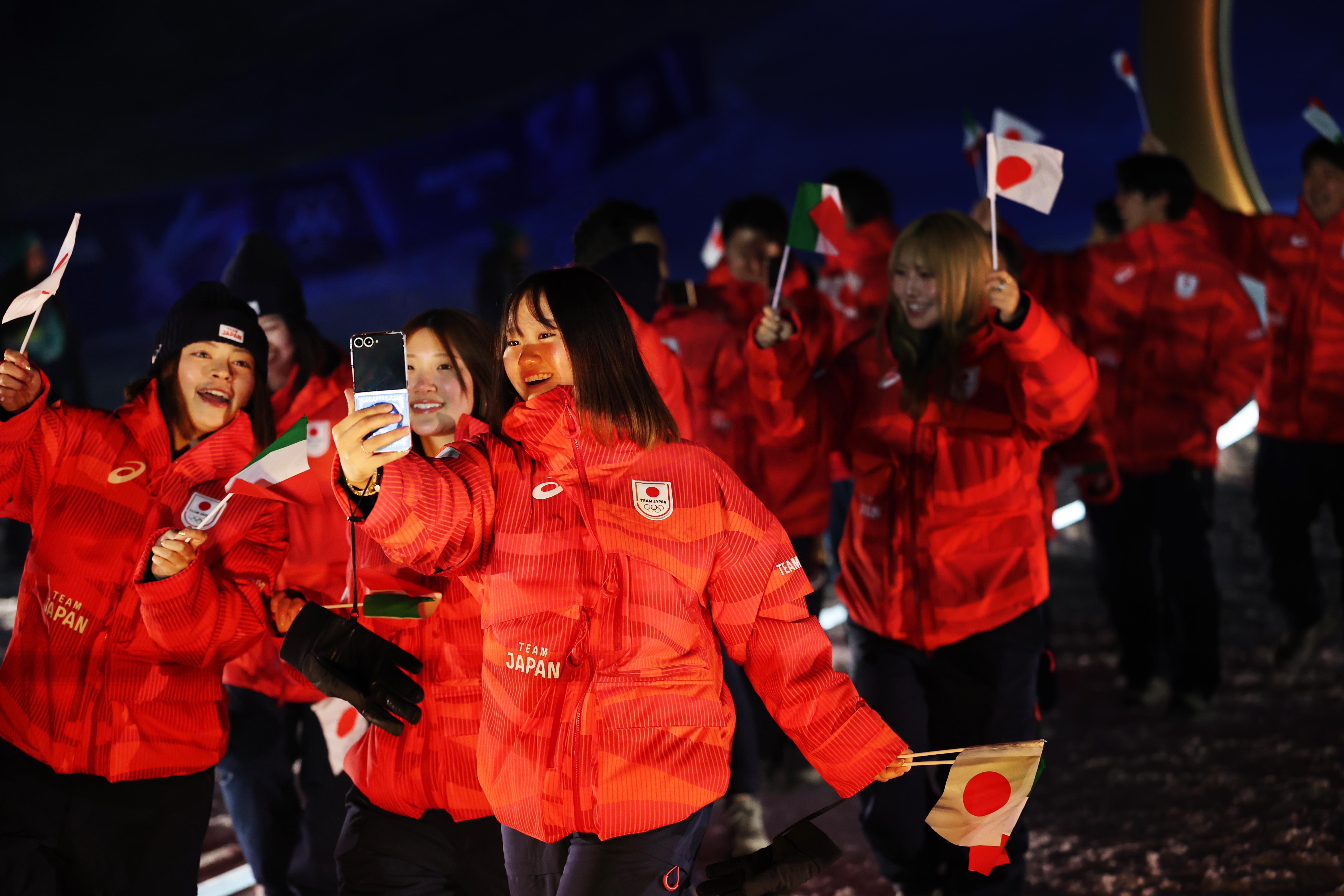 Samsung-Mobile-Galaxy-Z-Flip7-Olympic-Edition-and-S25-Ultra-Milano-Cortina-2026-Opening-Ceremony_dl4.jpg