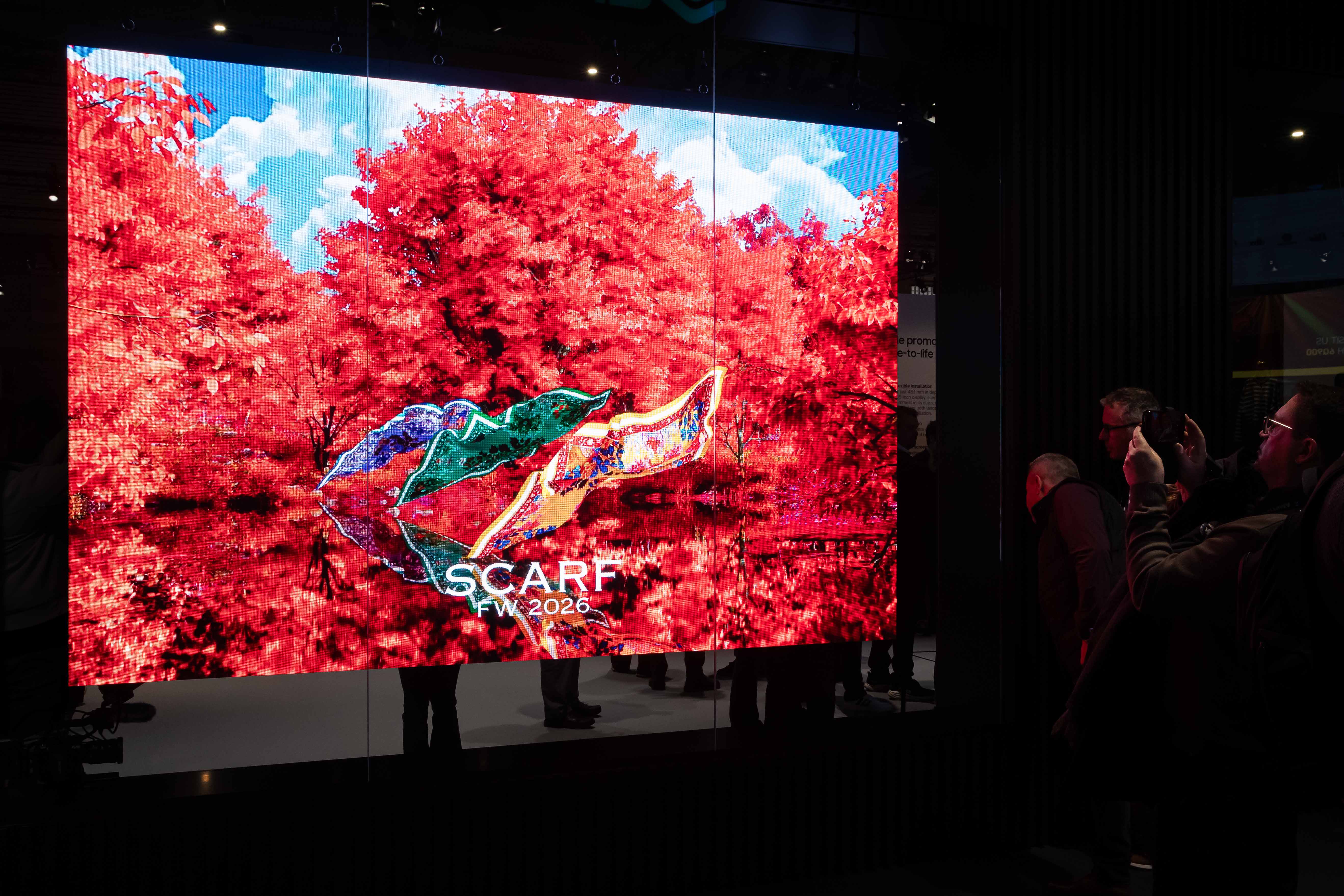 Samsung-TVs-and-Displays-Samsung-Led-by-Six-Spatial-Signage-Wins-at-ISE-2026_dl3.jpg