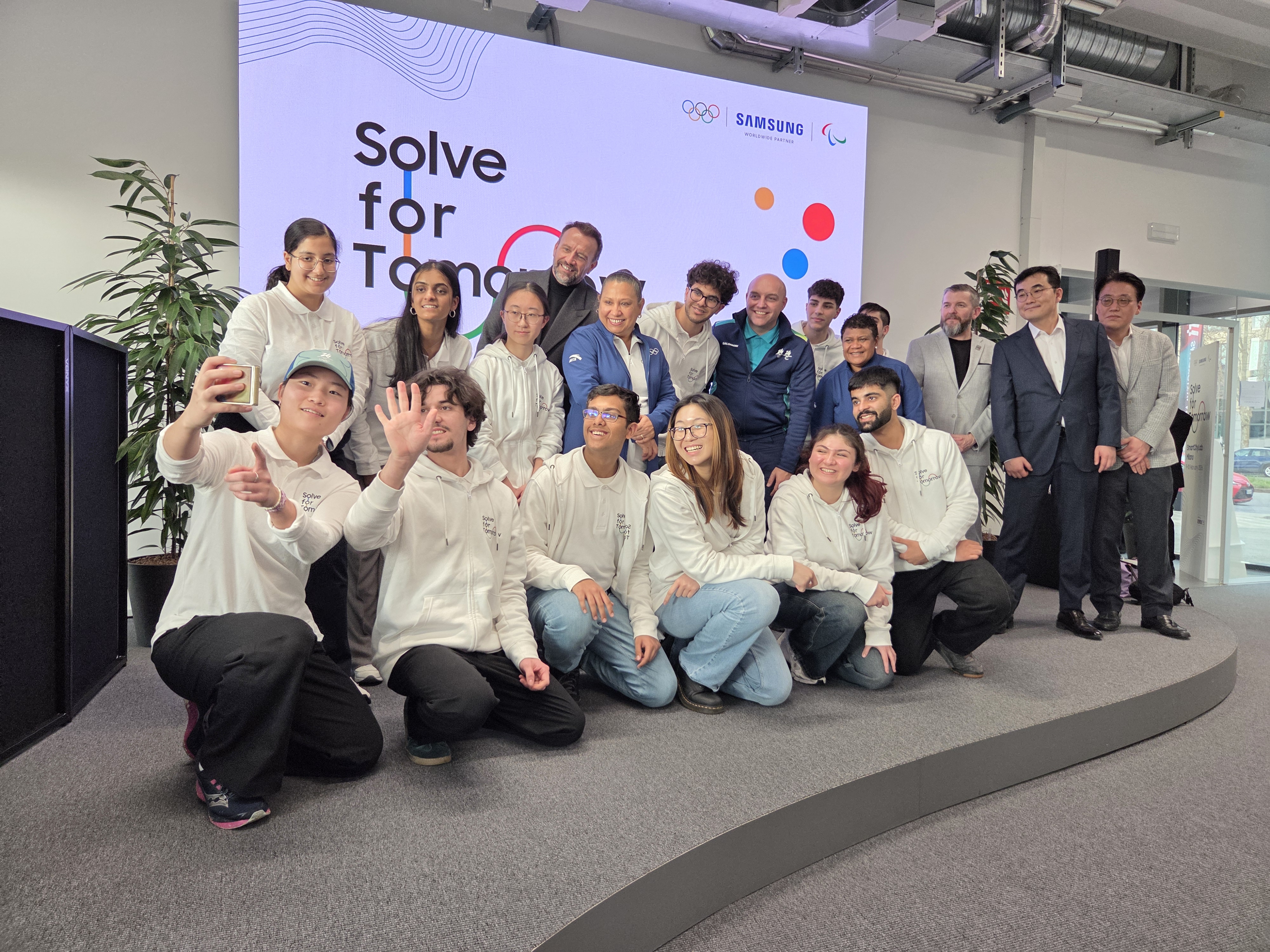 Samsung-CSR-Samsung-Solve-For-Tomorrow-Ambassadors-Milano-Cortina-2026-SFT-Ambassadors-Exhibition_dl1.jpg