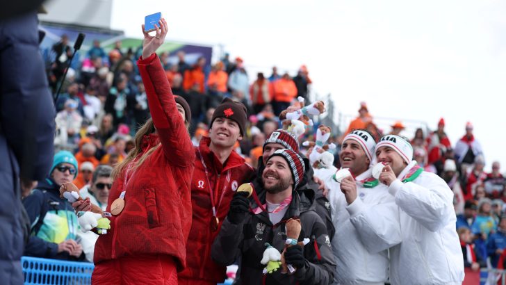 Samsung-Mobile-Milano-Cortina-2026-Paralympic-Winter-Games-Victory-Selfie_dl4.jpg