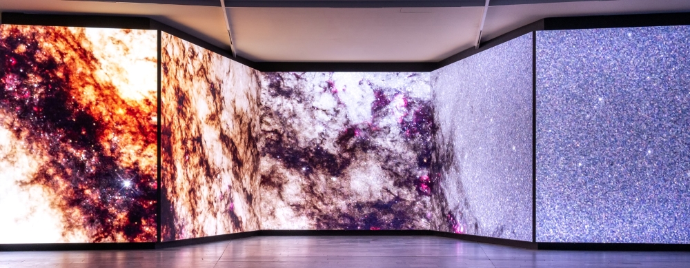 Samsung’s advanced LED signage technology brings vivid space imagery to life.