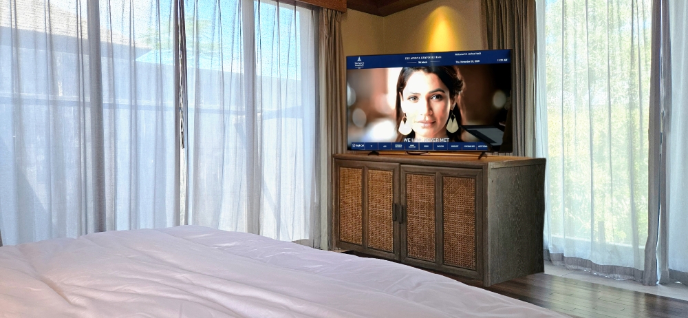 Guests can easily stream content to Samsung Hospitality TVs with built-in Google Cast.