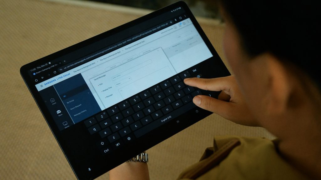 The Apurva Kempinski Bali uses LYNK Cloud to deliver efficient in-room messaging and personalized guest communications.