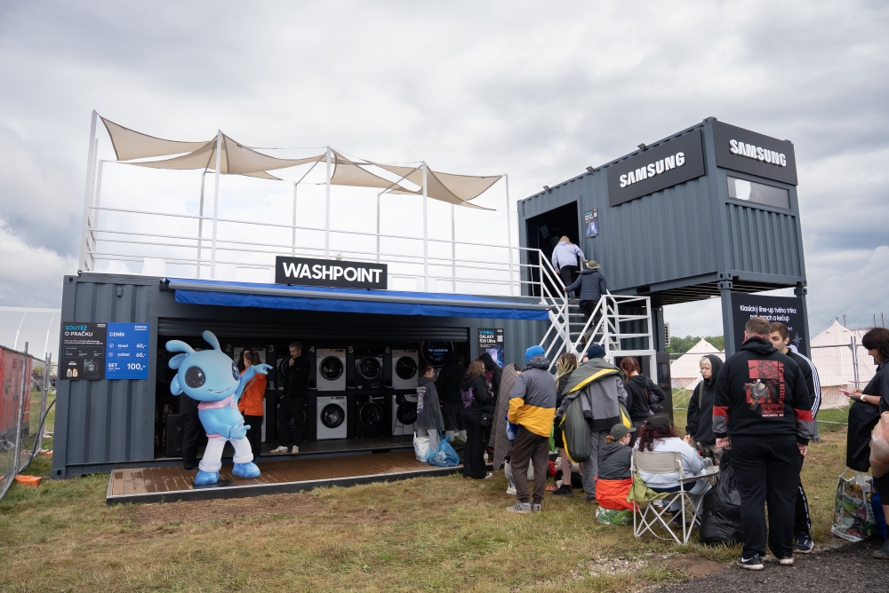 G·NUSMAS is drawing in visitors to wash their clothes or relax in the chill-zone