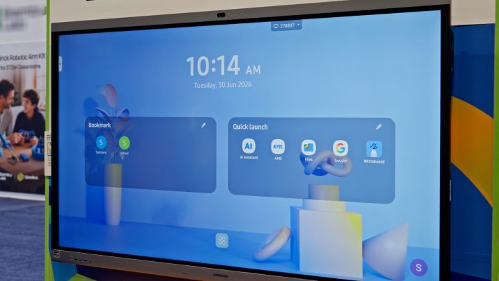 Samsung-TVs-and-Displays-Samsung-AMS-Shared-Classroom-Displays-Personal-Workspaces_dl4.jpg
