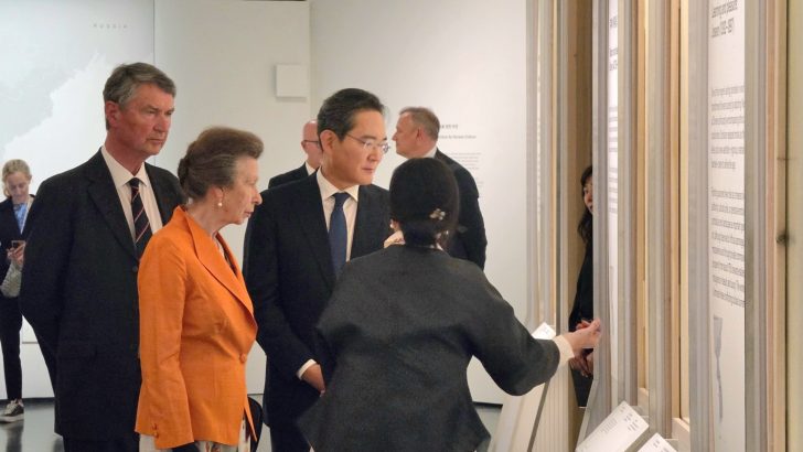 Samsung-Corporate-Lee-Kun-Hee-Collection-British-Museum-Korea-Exhibition_dl1.jpg