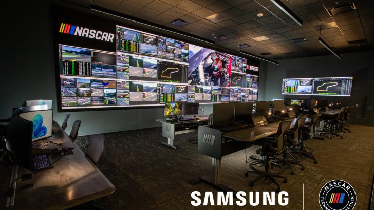 Samsung-TVs-and-Displays-Samsung-The-Wall-Control-Rooms_dl4.jpg