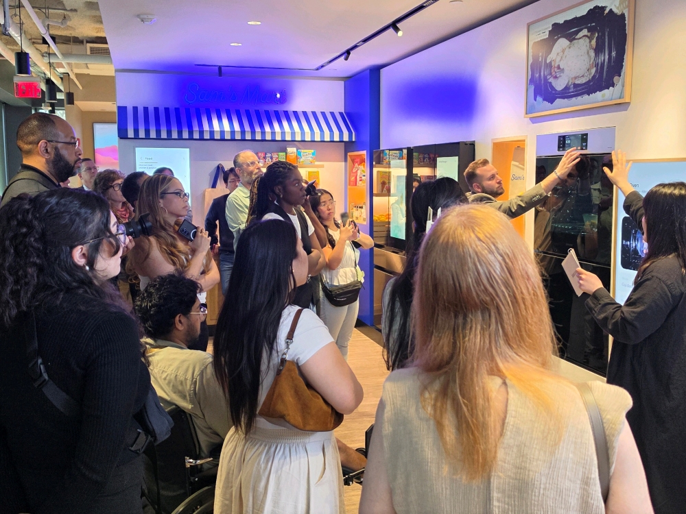 At "The Brief New York" in New Jersey, Samsung showcased AI features such as "AI Vision" and "AI Pro Cooking" that help make everyday household tasks easier.