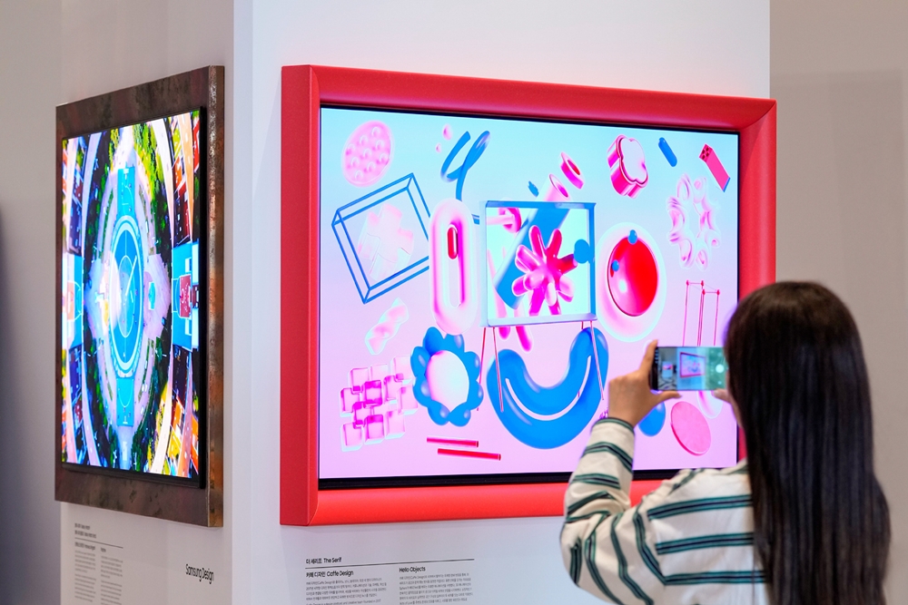 A visitor explores Samsung’s exhibition at Seoul Design Week 2026.
