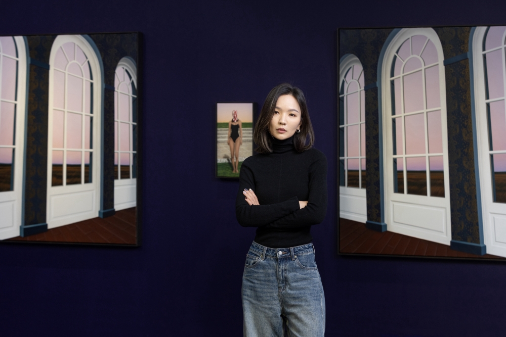 Sun Yitian dikenal melalui karya-karyanya yang mengangkat kembali objek-objek hasil produksi massal ke dalam perspektif baru