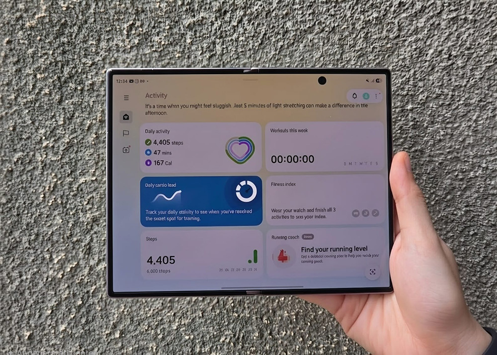 Tampilan dashboard Samsung Health pada perangkat Samsung yang menampilkan berbagai indikator kesehatan dan aktivitas sebagai ringkasan kondisi tubuh pengguna.
