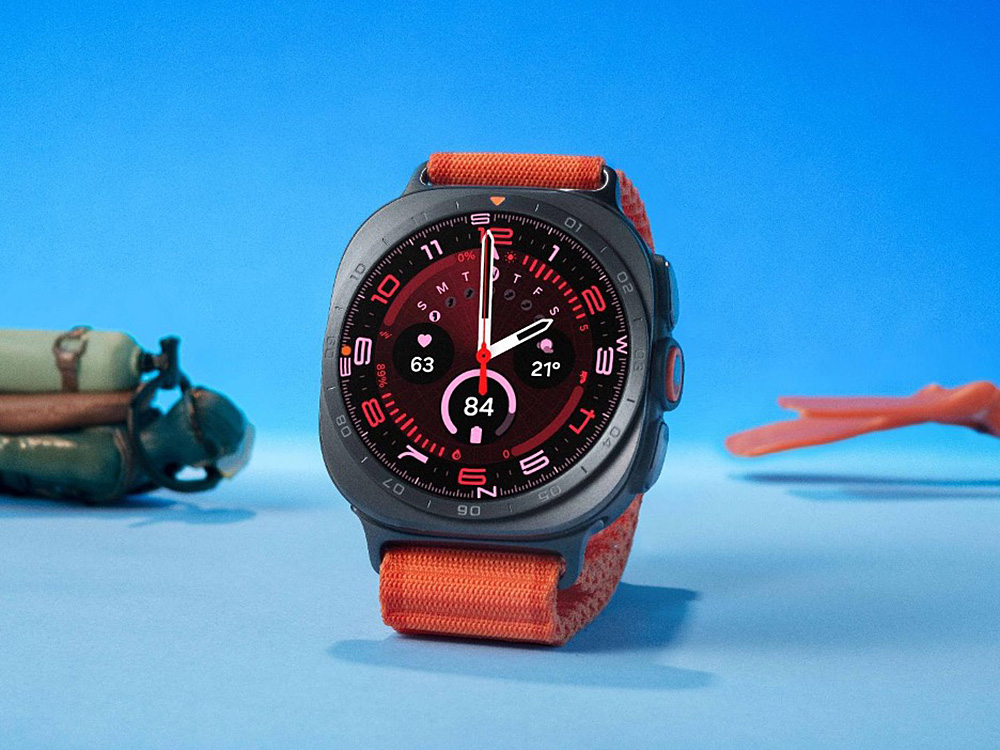 Galaxy Watch Ultra2 berbodi ramping 10,7 mm dengan strap air pocket yang dikenakan saat tidur, didukung baterai 800 mAh, dihadirkan Samsung Indonesia tahun 2026