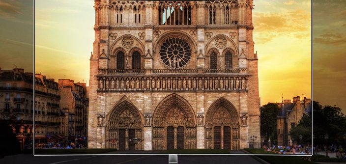 QLED-Global-Launch-Paris_2.jpg