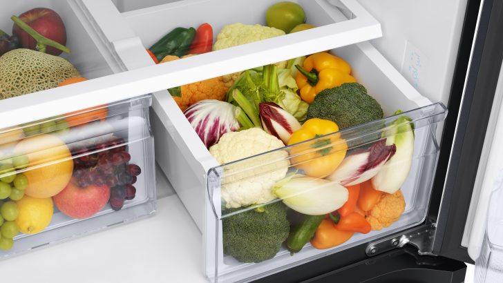RF57A5232B1-TL_007_Detail-Veg.-Box-Food1_Black.jpg