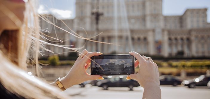 Travel-with-Galaxy-S10.jpeg