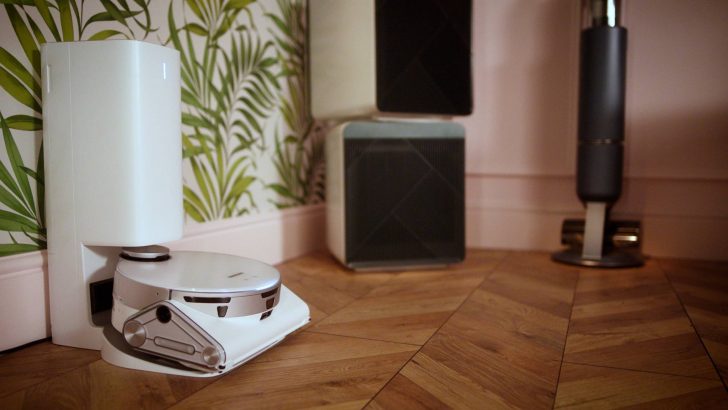 Living-Room-Jet-Bot-AI™-1.jpg