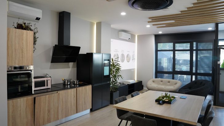 Scenario-CucinaSalotto-WindFree-Elite_Cassetta-360-Black.jpg
