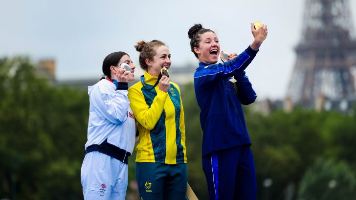 Womens-Individual-Time-Trial-victory-selfie.jpg