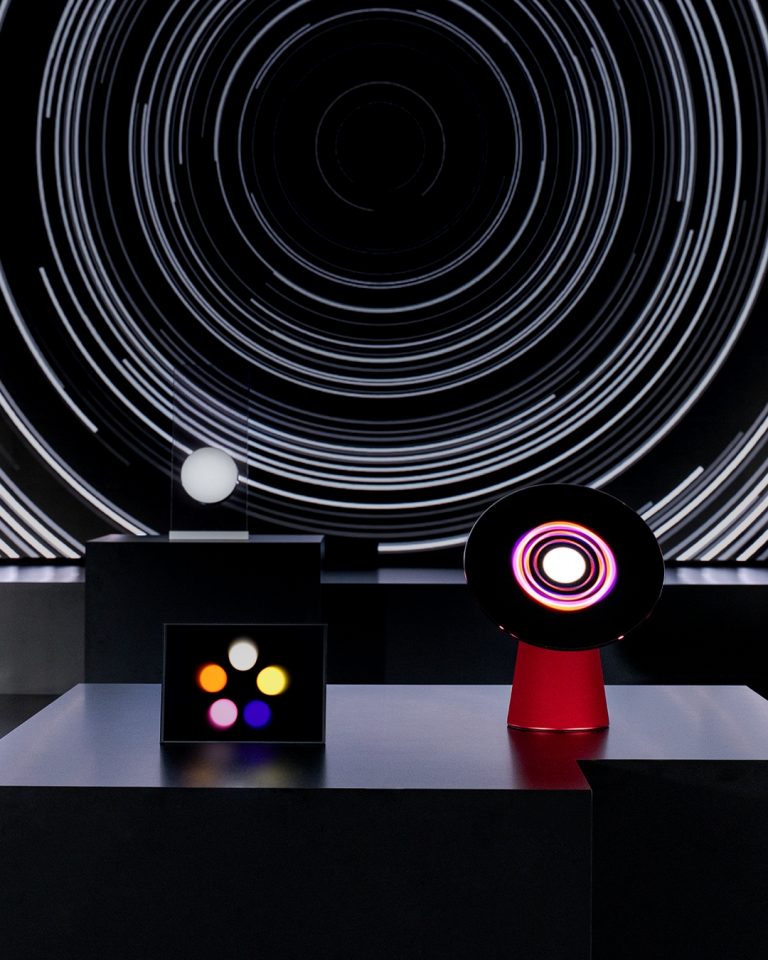 [Photo] All’interno della mostra «Design Is an Act of Love» di Samsung ...