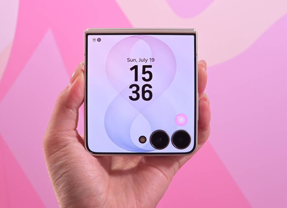 Hands On Galaxy Z Fold8 Ultra Flip