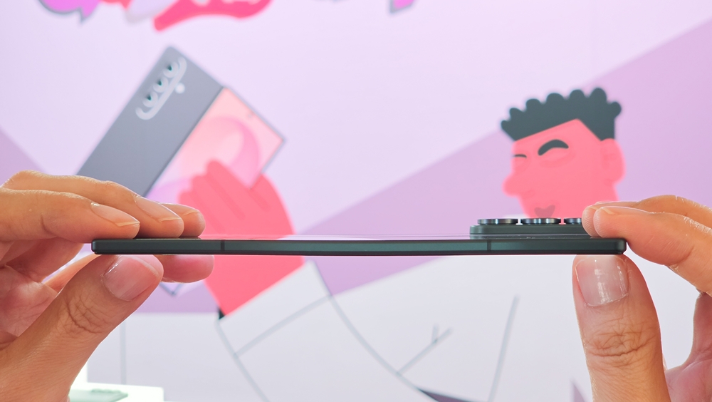 Hands On Galaxy Z Fold8 Ultra Flip