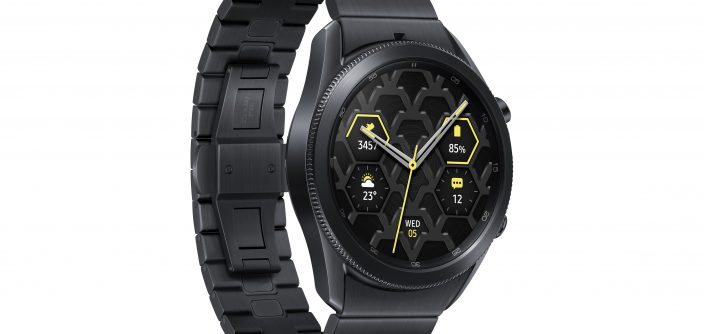Galaxy-Watch3-Titanium_L-Perspective.jpg
