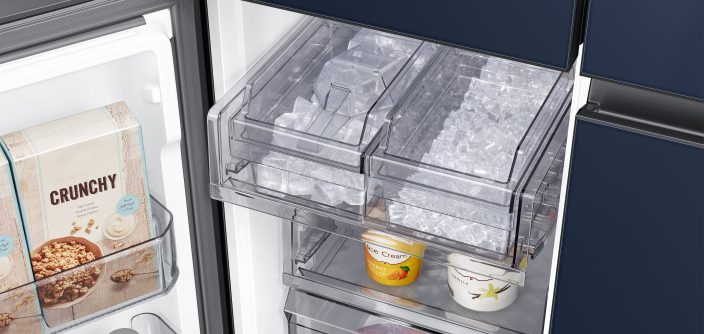 RF29A967541-AA_010_Freezer-Ice-IceScoop_Glam-Navy.jpg