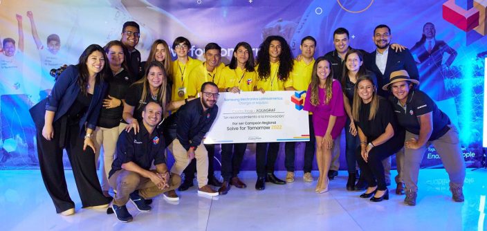 Ganadores-SFT-2022_Foto-Grupal-e1687188970372.jpg