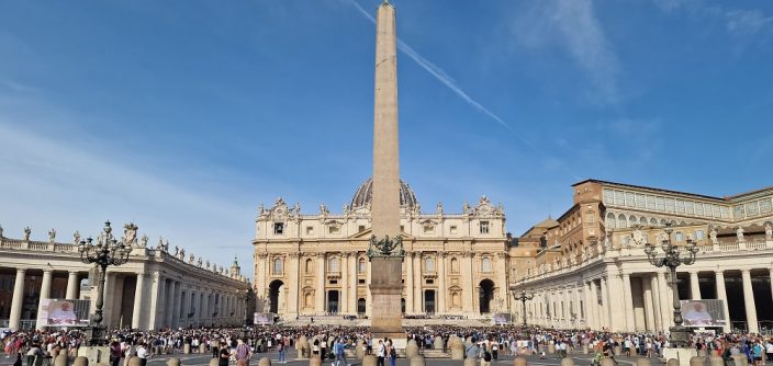 Samsung-for-Vatican-City_main1-e1695827166645.jpg