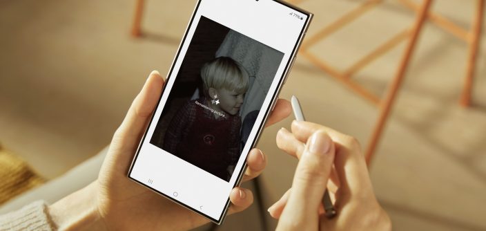 09-handson-galaxy-s24ultra-titaniumgray-spen-photo-remaster-e1726522798645.jpg