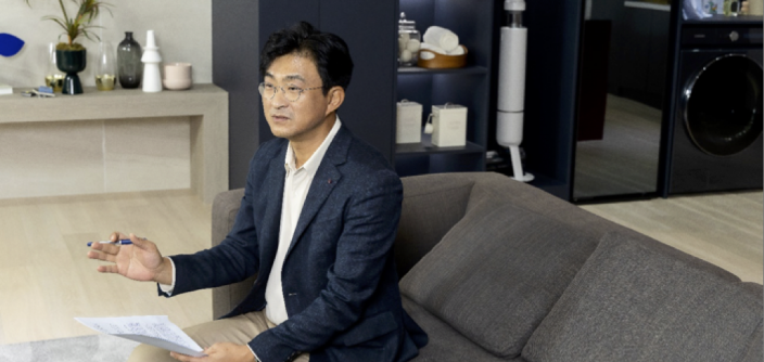 Moohyung-Lee-e1729727538526.png