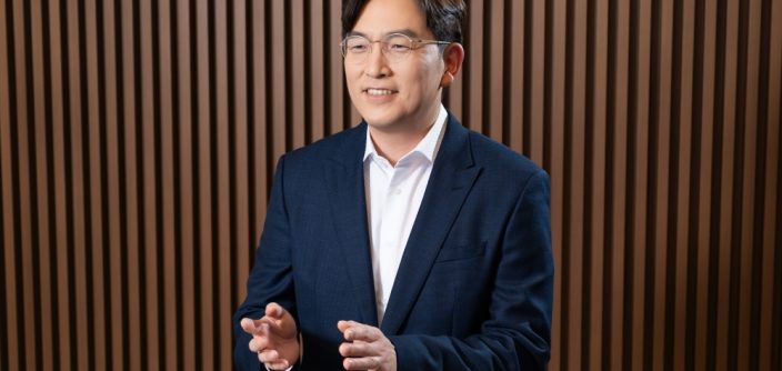 16-Samsung-TVs-and-Displays-Samsung-Quantum-Dots-Technology-QLED-TVs-Quantum-Dots-Experts-Interview-Part-1_main8-e1744799813360.jpg