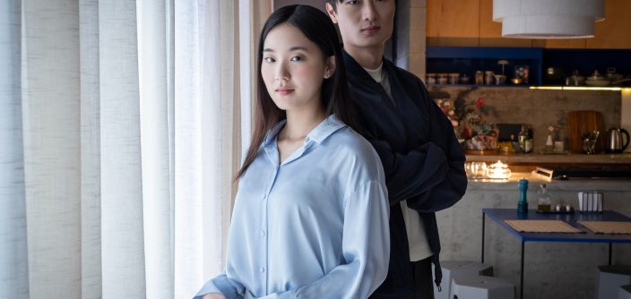 Sharon-Cho-e-Raphael-Chung-série-Tudo-Sob-Controle-K-Drama-Samsung-TV-Plus-1.jpg