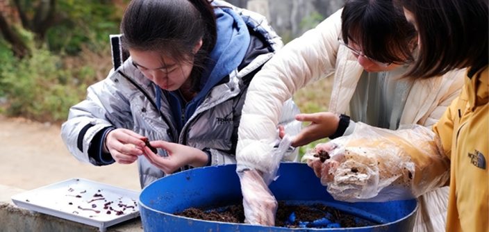 Samsung-ESG-Citizenship-International-Day-of-the-Girl-Child-SFT-and-SIC-STEM_main3.jpg
