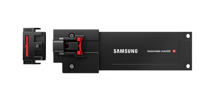 Detachable_SSD.0006-e1762462900317.jpg