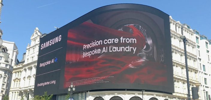 Samsungs-new-Bespoke-AI-Washer-campaign-at-Piccadilly-Circus-in-London-2.jpg