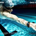 Gear-Fit2-Pro_Lifestyle_Swimming_Red_2P_RGB_F.jpg