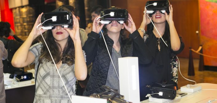 SAMSUNG-VR-111.jpg