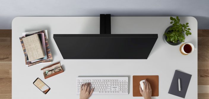 Samsung-Space-Monitor-7.jpg