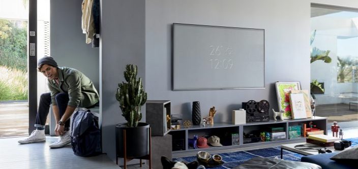 QLED_TV_Ambient_Mode_2-e1542841973173.jpg