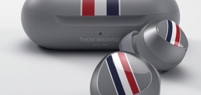 9.-Galaxy-Z-Flip-Thom-Browne-Edition_Galaxy-Buds.jpg