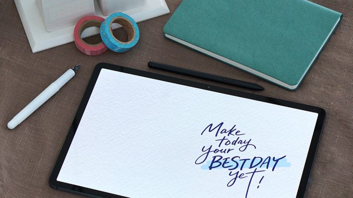 Galaxy-Tab-S7_calligraphy_wallpaper_3_lifestyle.jpg