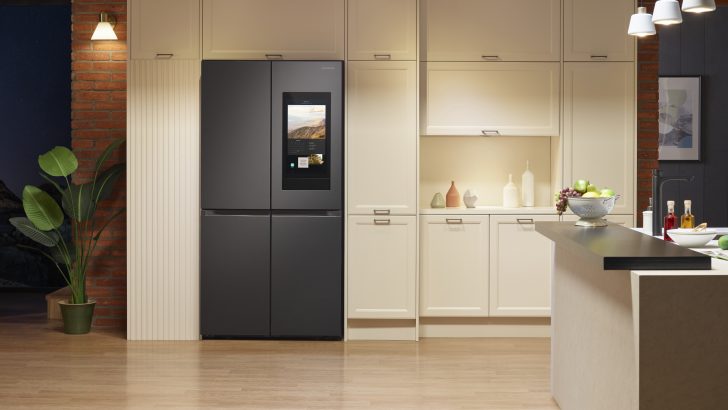 CES2021-FamilyHub_RF9000-e1683141802938.jpg