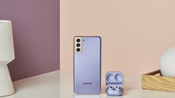 Galaxy-S21_plus_budspro_lifestyle_violet-e1610638385682.jpg
